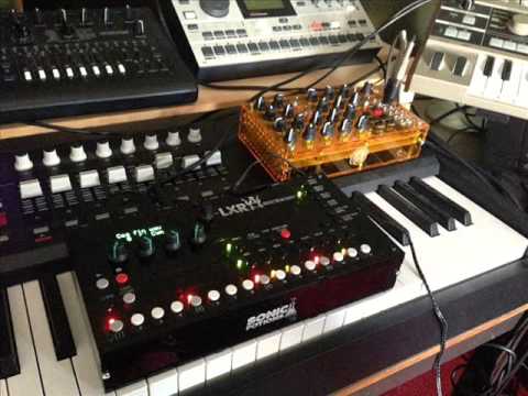 Punnik  - Chipper  [1999] [4Ch] [Mod] [Amiga]