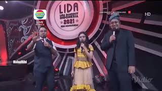 Download lagu Luar biasa penuh penghayatan evi (kaltim)& putri DA perlakukan aku dengan indah full so menggelegar mp3