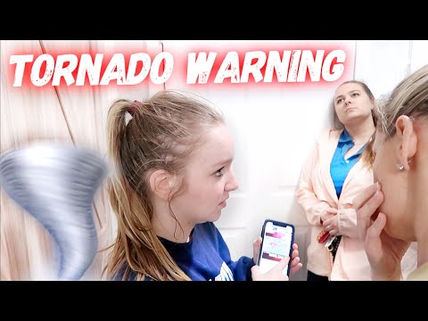 GET IN THE CLOSET (Tornado Warning) | Family 5 Vlogs