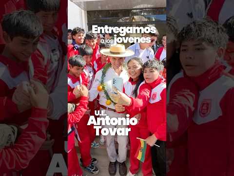 En #Tarvita, provincia Azurduy (#Chuquisaca), inauguramos la Unidad Educativa Antonio Tovar.