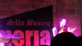 Eliza Doolittle-A smokey room@La salumeria della musica (MI)-03/03/11