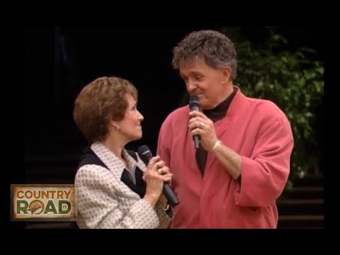 Bill Anderson & Jan Howard - For Loving You