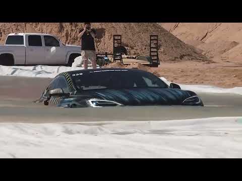 Tesla model S goes under water and comes out - submarine mode ?