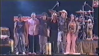Neil Young &amp; Crazy Horse - Roll Another Number (For The Road)