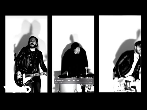 Revólver Plateado - Máquinas (Video Oficial)