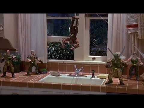 Small Soldiers - Kitchen Scene (HD)