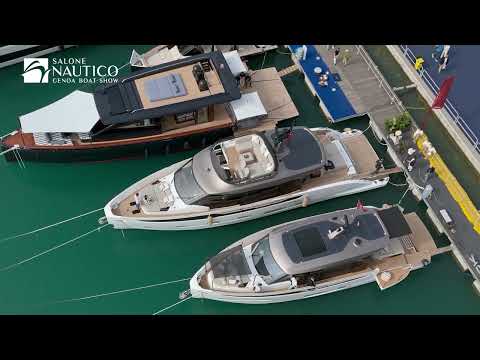 Azimut Seadeck 7 - 64°Salone Nautico di Genova