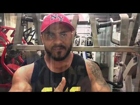 Treino de costas do atleta Pro Charles Mario Soares