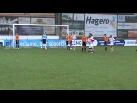 Lelystad C1 - v.v. De Meern C1 Doelpunt van Lelystad 1-1.MPG