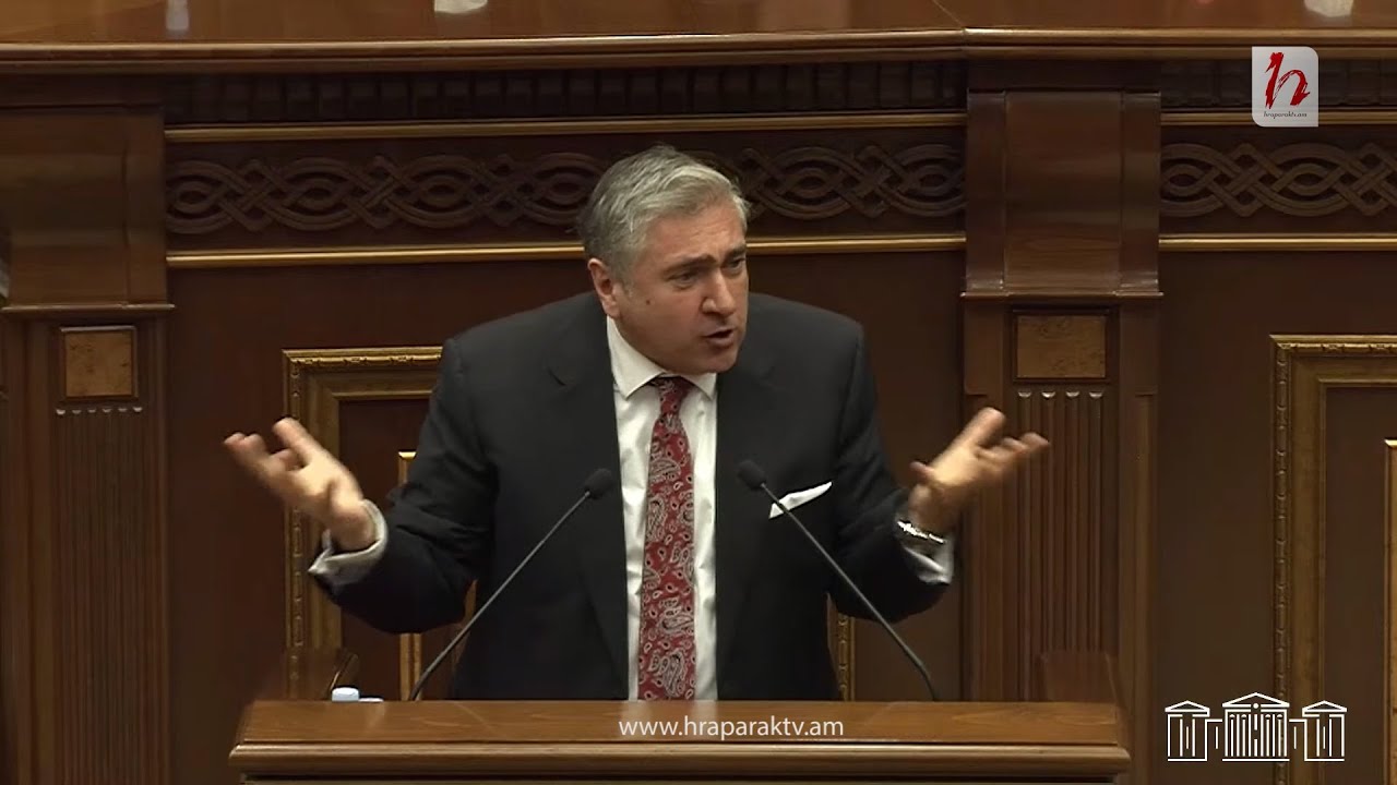 Ամեն զիջումների գնում եք, որ մի հատ թղթի կտոր մուրաք, որի վրա գրված է «խաղաղություն»․ Խաչատրյան