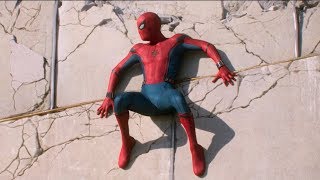 Spiderman salva a sus amigos en el monumento - Spider-Man HOMECOMING