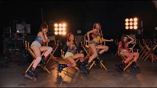 Lirik Lagu rollerblade - no na: Ring a Ding Ding Like a Gamelan and It Ain’t a Big Thing