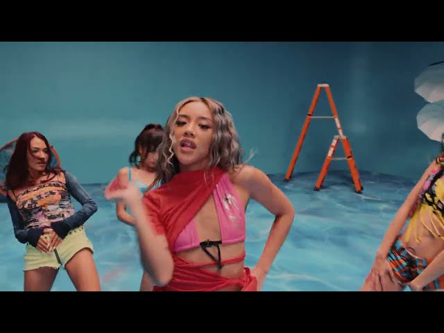 No Na aus Indonesien mit 'Rollerblade' (jetzt ansehen!) | Dance Alternativ!