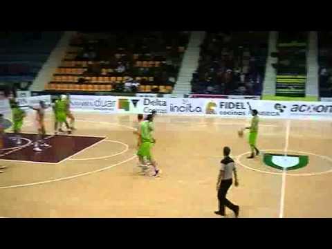 ORO PLANASA NAVARRA,74 - LEYMA BASQUET CORUÑA,70 (11/01/2013 0:00:00)