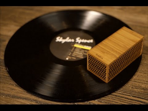 This block is a tiny spinning record player