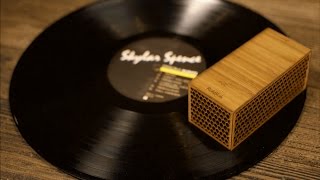 This block is a tiny spinning record player