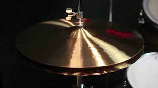 Video thumbnail for Paiste 15" 2002 Sound Edge Hi Hats by The Drum Shop - Portland, Maine