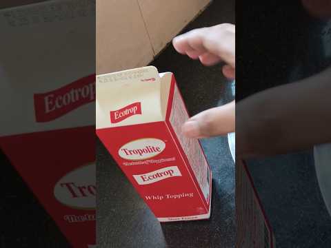 whipping cream Store karne ka sabse aasan tarika🤔 #cake #whippedcream #shorts#viral