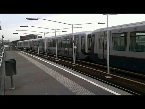 RET Metro 3*Type B (5322 na Mid-Life revisie) & 2*Type RSG3 op Lijn D en E - Maashaven