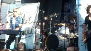 &quot;Hills And Valleys&quot; - The Rocket Summer (Live)