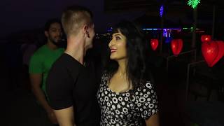 Never Give up... Actress masti in beach with Foreign man video