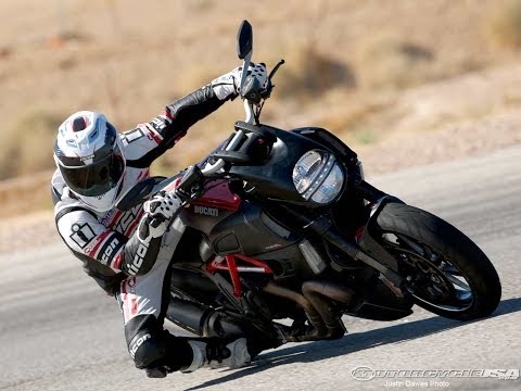 2011 Ducati Diavel - Streetfighter Shootout Part 1 - MotoUSA