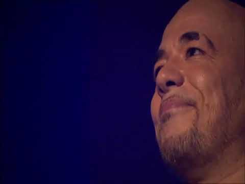 Videoclip de Les Fleurs du bien (Live) — Pascal Obispo