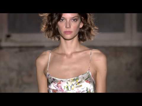 Lebor Gabala, colección Primavera Verano 2018 - Vídeo Desfile 080 Barcelona