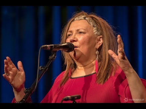 Mari Boine - Jearrat Biekkas [ Live ]