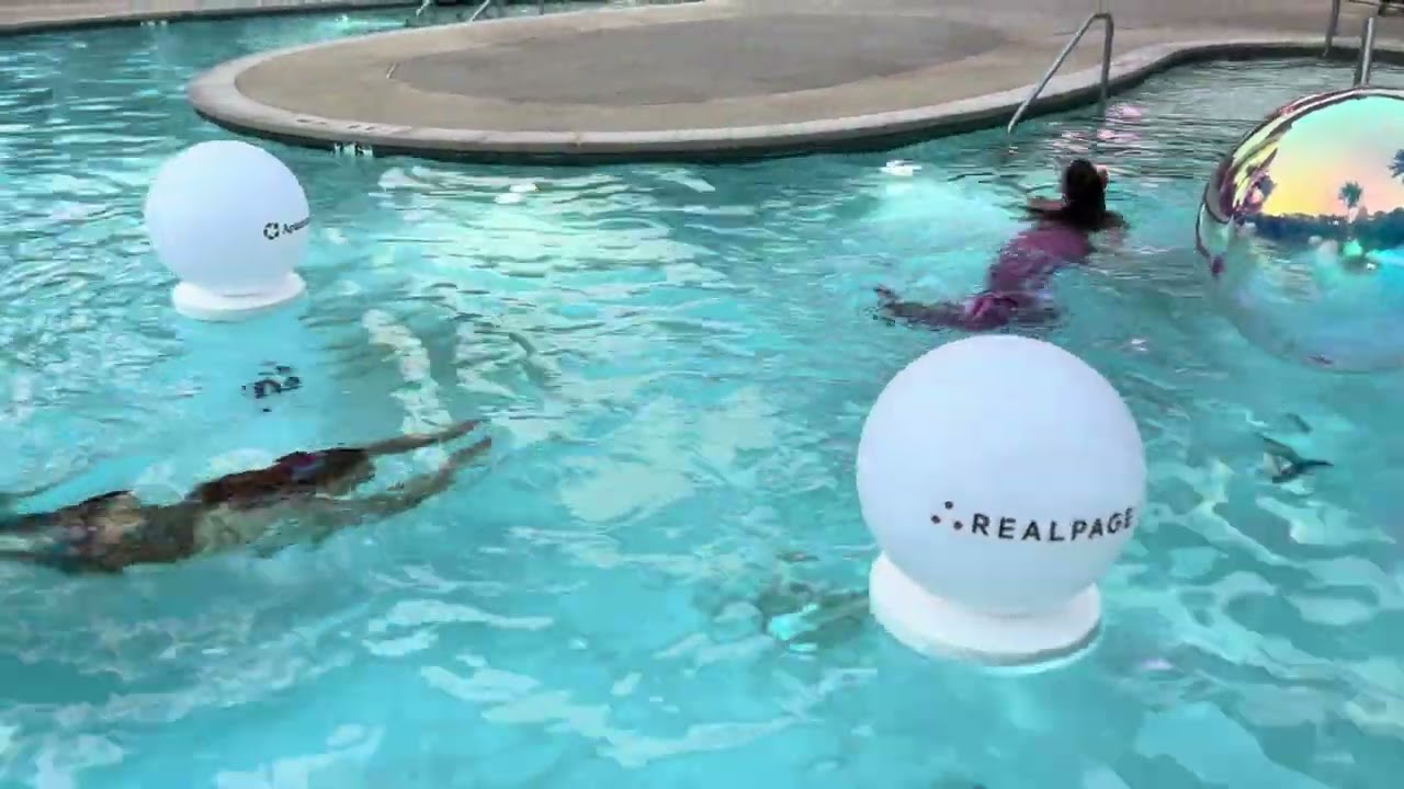 Promotional video thumbnail 8 for Swimming Mermaid