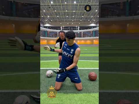 هكذا يتدرب حراس المرمى المحترفون 🔥🛡#كرة_القدم #shorts #ترند #اهداف #goalkeeper #اكسبلور