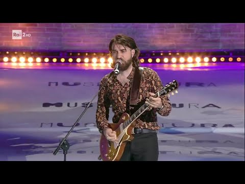 Filippo Graziani canta "Pigro" - Musicultura 15/07/2024