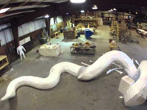 Video: See The Building Of The Titanoboa Replica in 36 Seconds