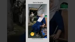 Download lagu Satria bergitar 😆 #rhomairama #dangdutterbaru mp3