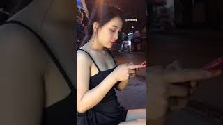 Đố a đếm hết nốt ruồi của e