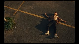 Musik-Video-Miniaturansicht zu Doesn't matter Songtext von Christine and the Queens