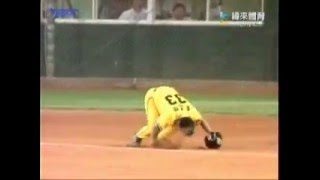 [閒聊] 有沒有全壘打繞壘讓人印象深刻的