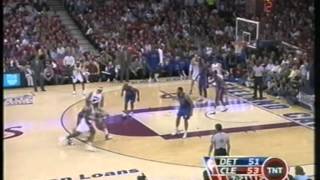 Lebron James 32 pts,9 reb,9 ast, playoffs 2007,eastern finals cavs vs pistons game 3