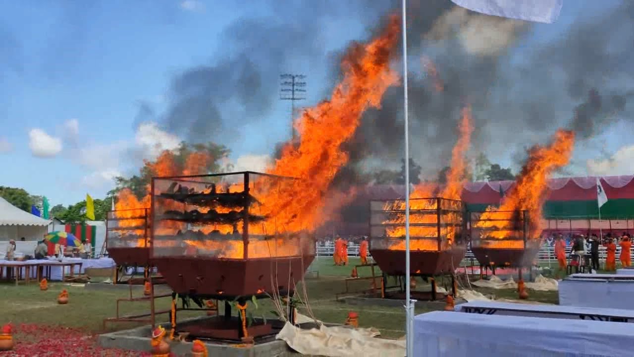 বিশ্ব গঁড় দিৱসৰ দিনাই বন বিভাগৰ উদ্যোগত বোকাখাতত জ্বলাই দিয়া হ'ল দুই সহস্ৰাধিক গঁড়ৰ খৰ্গ |