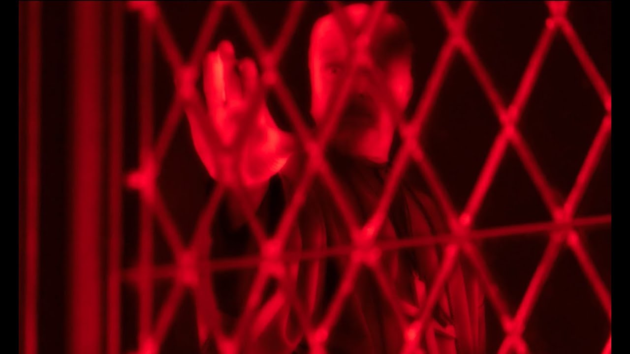 Trailer oficial de A Igreja - Legendado