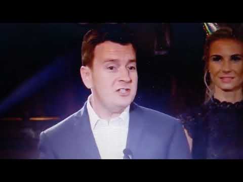 Petr Jablonský imituje Okamuru.