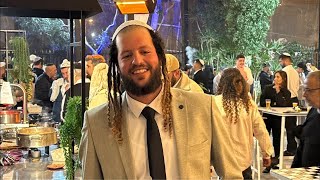 ‏ הרב שלום סבג שידור חי ל בשבט ‏חתונה (הרב שלום סבג) - התמונה מוצגת ישירות מתוך אתר האינטרנט יוטיוב. זכויות היוצרים בתמונה שייכות ליוצרה. קישור קרדיט למקור התוכן נמצא בתוך דף הסרטון