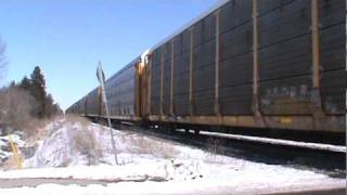 preview picture of video 'Mallorytown Ontario - CN 30831-11 meets VIA 61 & VIA 45'