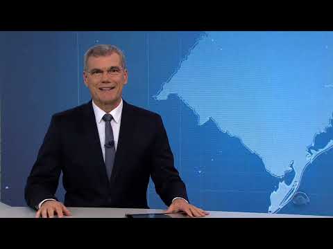 [RBS TV] - Elói Zorzetto is surprised live on RBS Notícias with the return from a commercial brea...