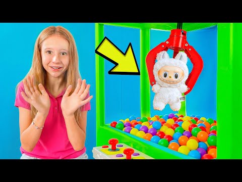 Nastya and Evelyn - a story about toys and caring for them