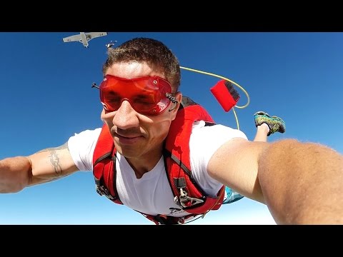 Friday Freakout: Surprise!! Skydive Student Pulls Instructor’s Cutaway Handle On Exit