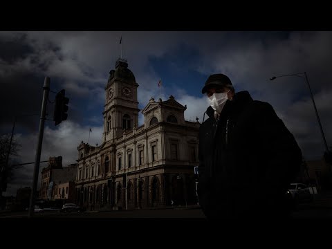 ‘Sick and tired’: regional Victorians call for end to lockdown