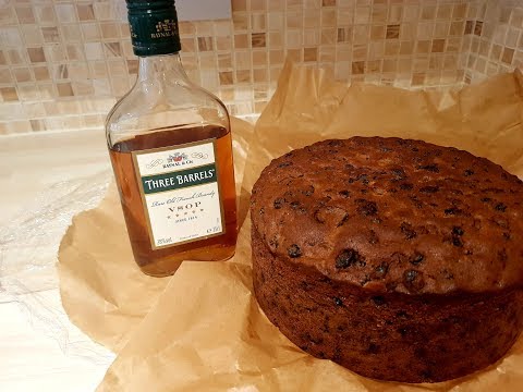 Feeding your Christmas Cake with Brandy