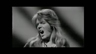 MASTERS APPRENTICES - LOVE IS (1972)