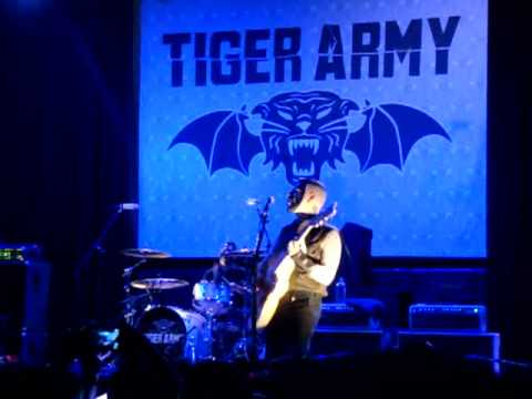 Tiger Army-Oogie Boogie Song 10-31-1